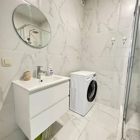 Modern Sea View Apartment *
