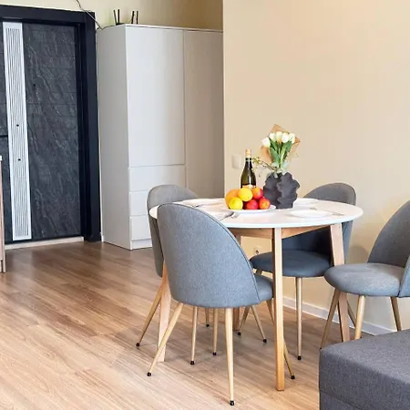 Modern Sea View Apartment Warna